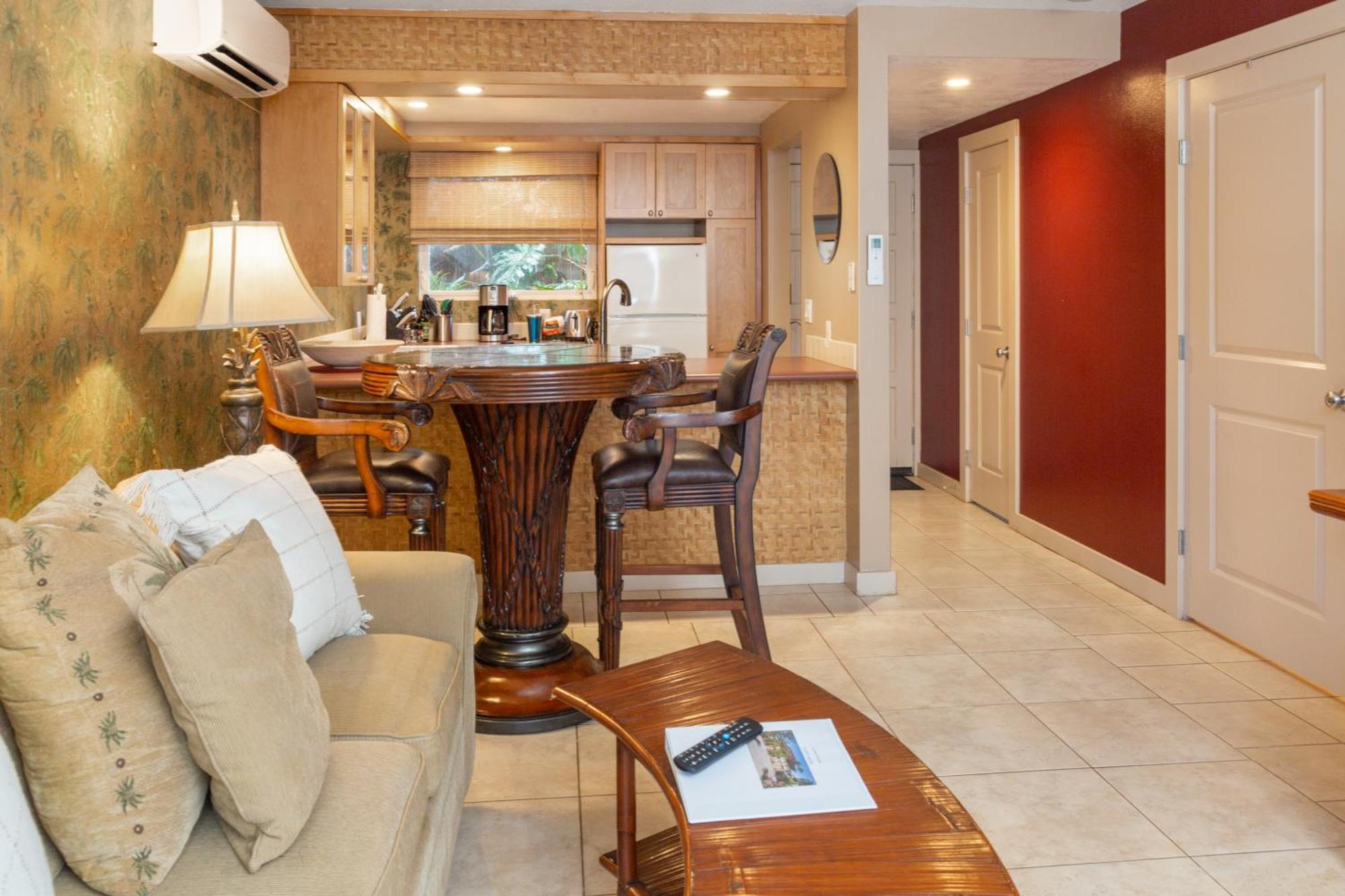 Lotus Suite, 1 Bedroom, Sleeps 4, Pool & Bbq, Pre-Renovation Summer Sale Kihei Eksteriør bilde