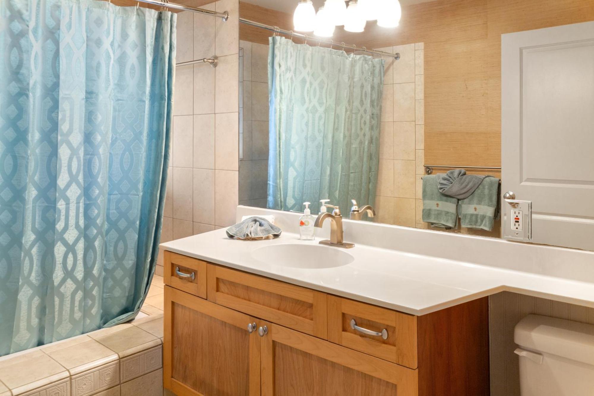 Lotus Suite, 1 Bedroom, Sleeps 4, Pool & Bbq, Pre-Renovation Summer Sale Kihei Eksteriør bilde